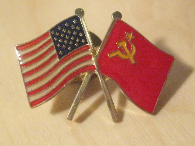 usa soviet union flag pin